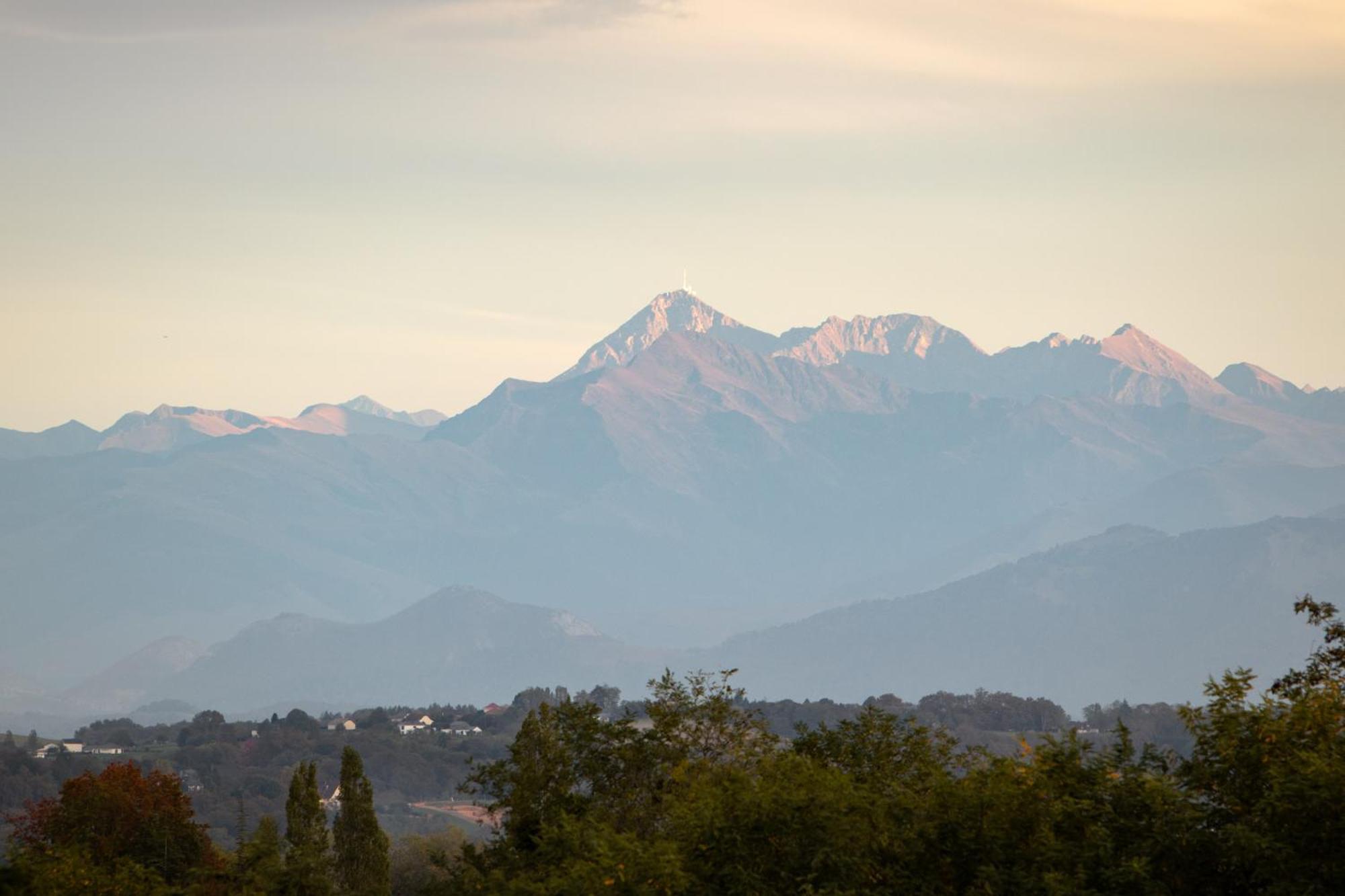Domaine Mont-Riant A Juranconアパートメント エクステリア 写真